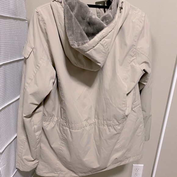 Reversible Rain Jacket - Picture 2 of 4